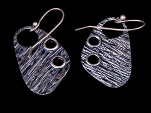 Χειροποίητα σκουλαρίκια από πατιναρισμένο ασήμι